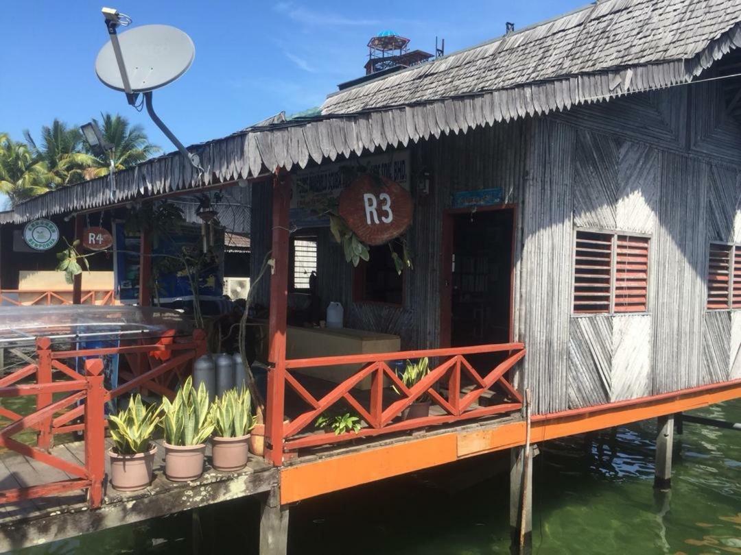 Ferienwohnung Mabul Backpackers Mabul Island Exterior foto